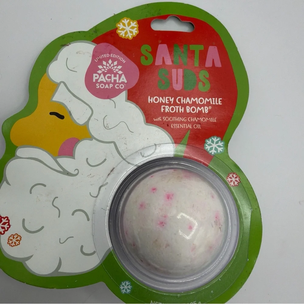 3 Pacha Soap Santa Suds Frothy The Snowman Sweet Gingerbread Bath‎ Bomb, 3 oz ea